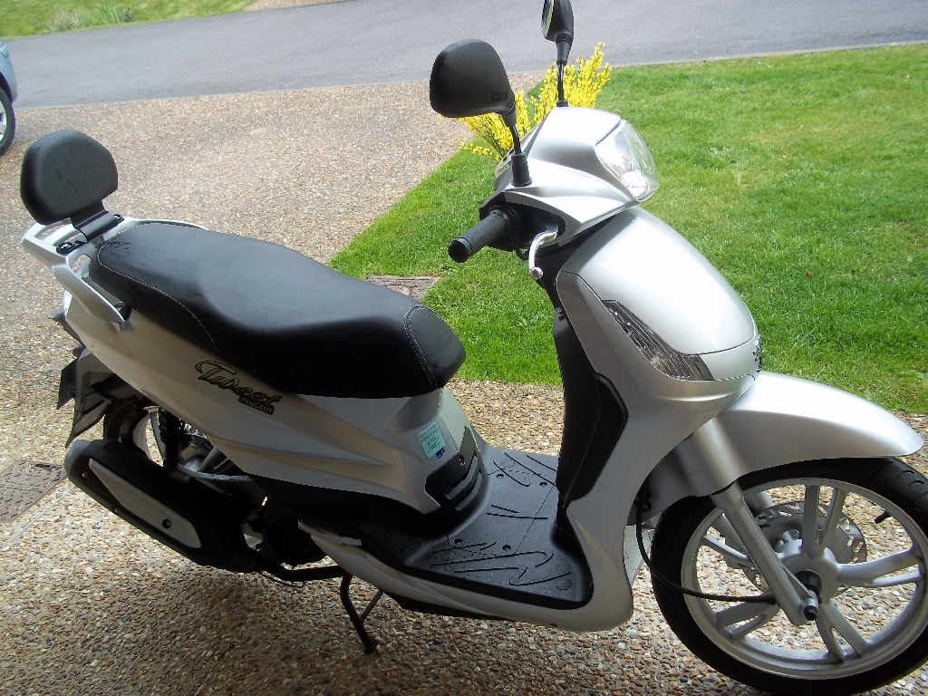 Scooter PEUGEOT Tweet 125  occasion